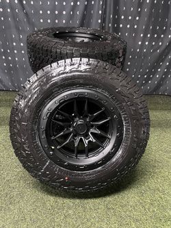 Brand New Lock Off Road Krawler 6x139.7 17x9 6 Lug 17 Inch Wheels