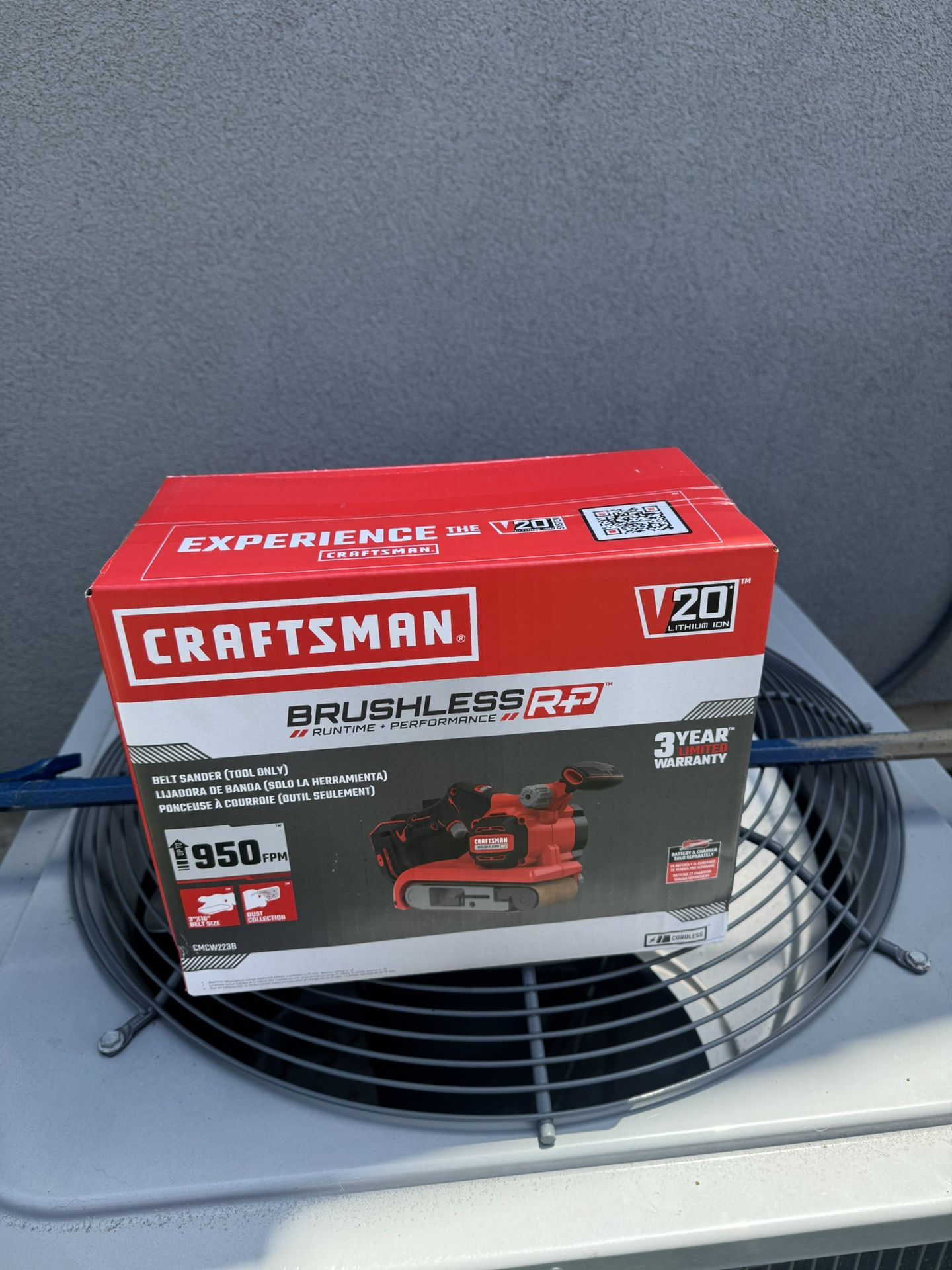 New In box Craftsman 20V Belt Sander