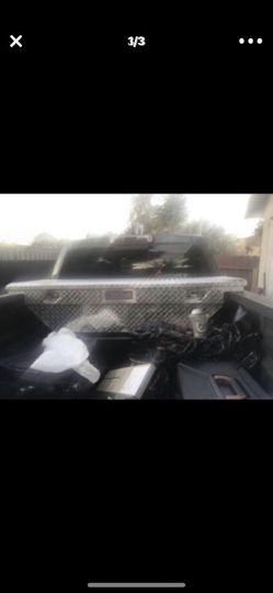 Truck toolbox