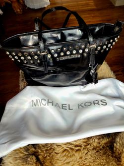 Authentic Michael Kors Jet Set Leather Purse