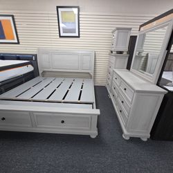 BED FRAME WITH STORE 🚚WE DELIVER🚚