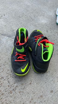 Nike LeBron Soldier Youth shoes