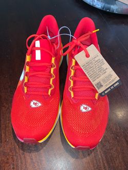 Men’s Mike Pegasus 41 KC Chiefs Running Shoes!!