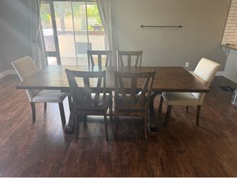 Dining table set for sale