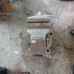 Pipe/ Bench  Visa Swivel Base Metal Anvil Jaw Ex