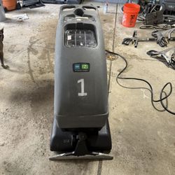 Carpet Cleaning Extractor With Brush 