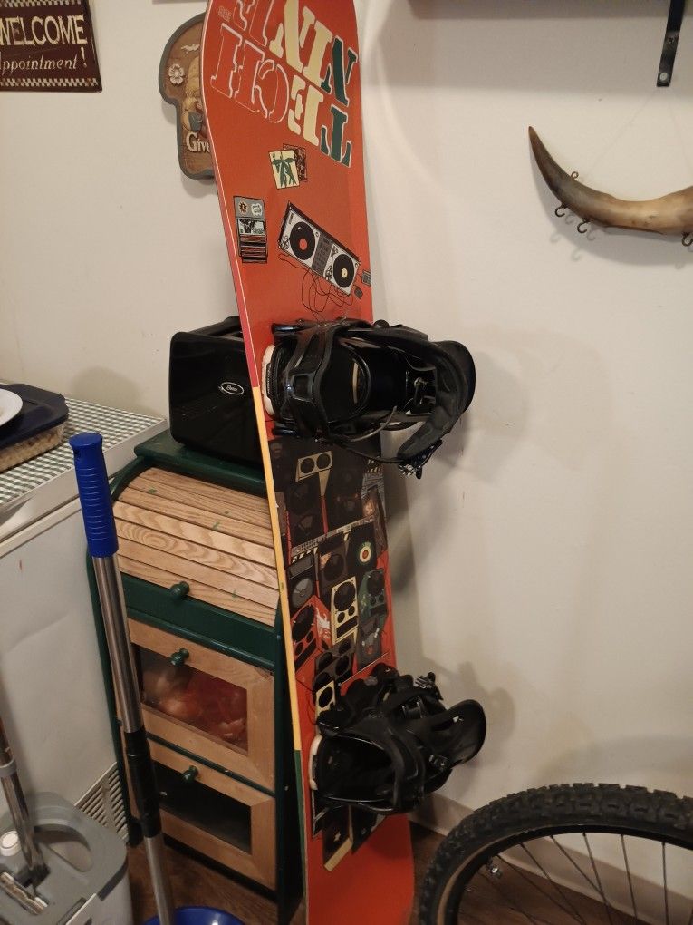 tech nine snowboard