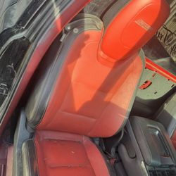 Camaro SS  Seats 