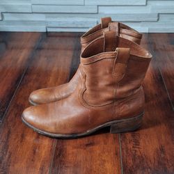  Frys Carson Shortie ankle Boots Size 8.5D Boot