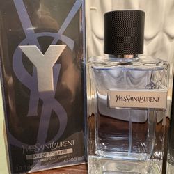 Yves Saint Laurent Perfume 