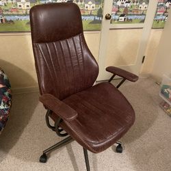 Albaugh Executive Chair 