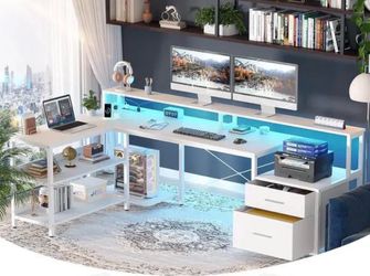 Gaming desk