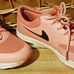 WOMEN'S NIKE BRAND TENNIS SHOES, SIZE 6, FLUORESCENT ORANGE, BLACK & WHITE 