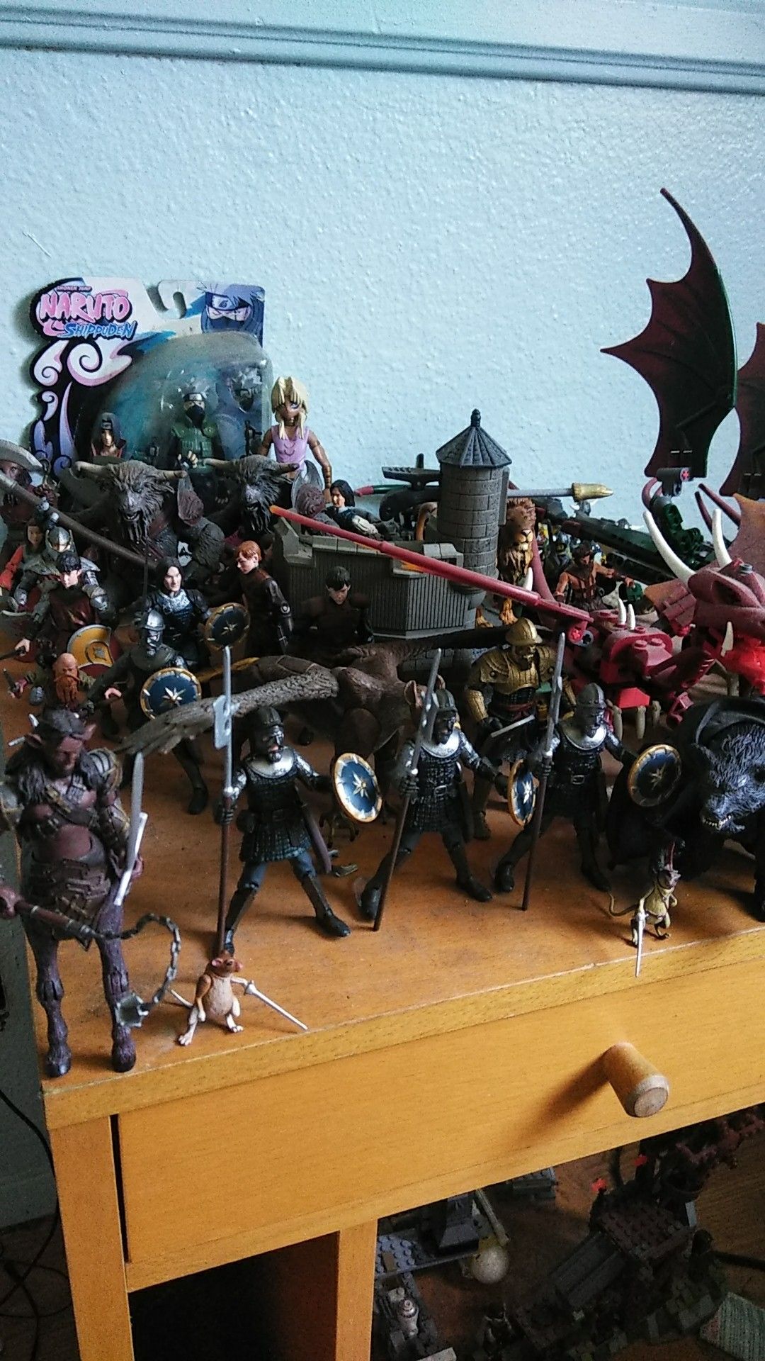 Narnia action figures colection