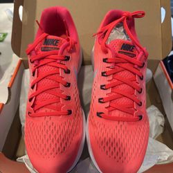 NEW Nike Air Zoom Pegasus 34 Size 10 Men’s Running Shoes 