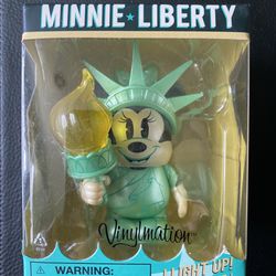Disney Vinylmation 3” Figure New York/Minnie Liberty (Light Up)