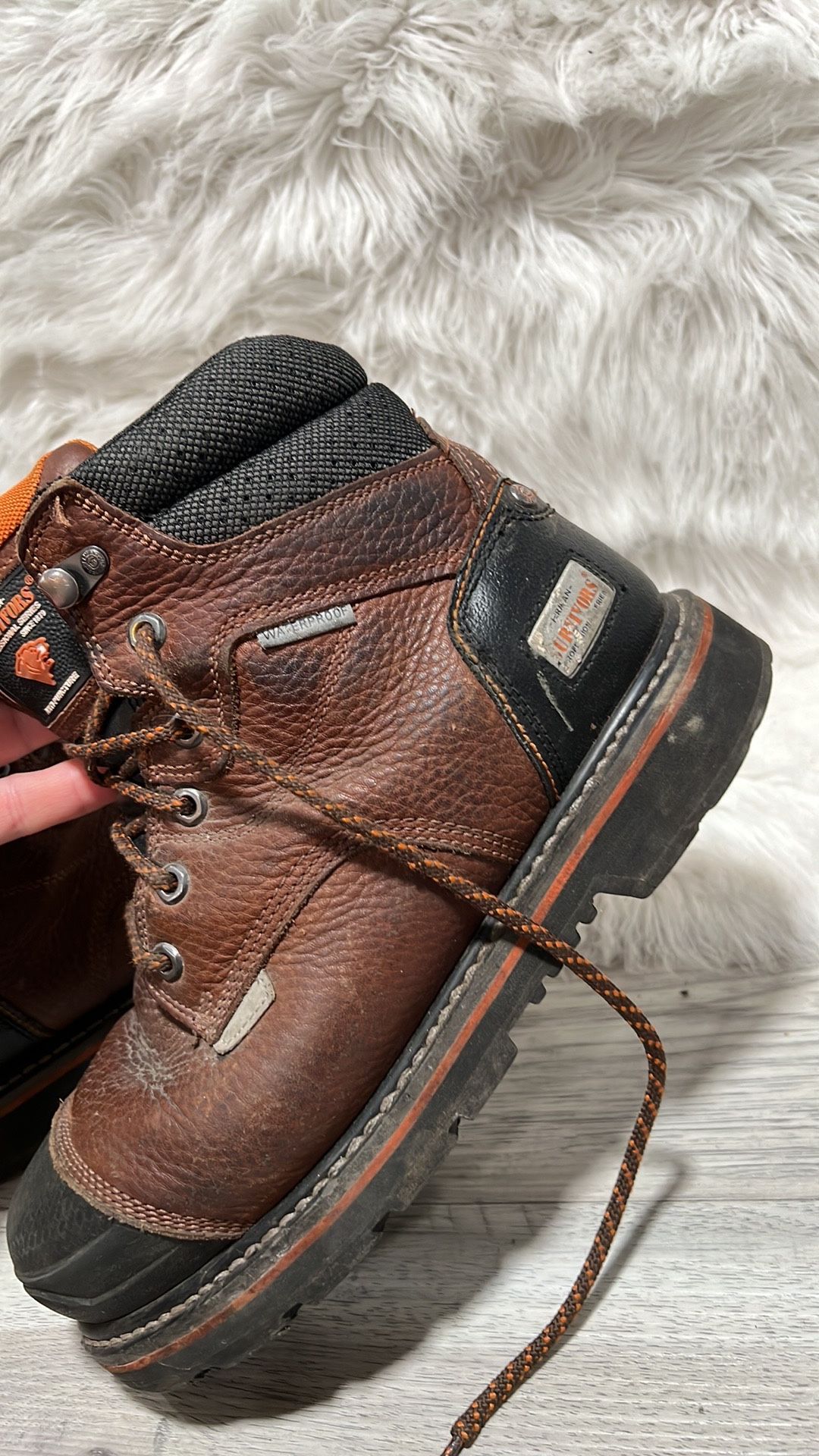 Herman survivors shoveler discount
