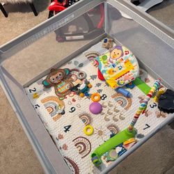 Regalo Soft Sided Playpen With mat