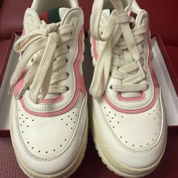 Gucci Sneakers Size 37