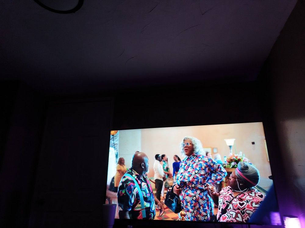 Samsung 65" Smart TV