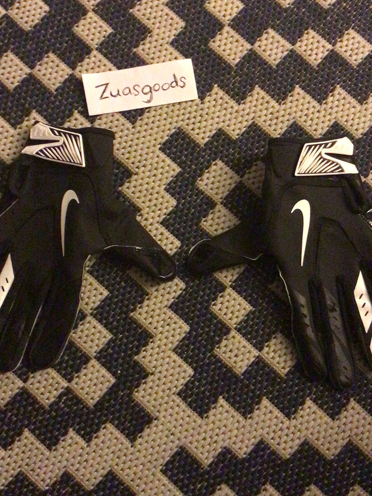 Nike Vapor Jet Football Gloves Black Size medium new