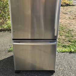 Whirlpool Fridge Size 30w 30d 66h) I Can Help You With Free Delivery Within 10 Miles Distance 