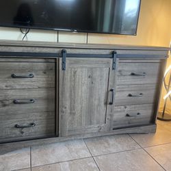 Tv stand 