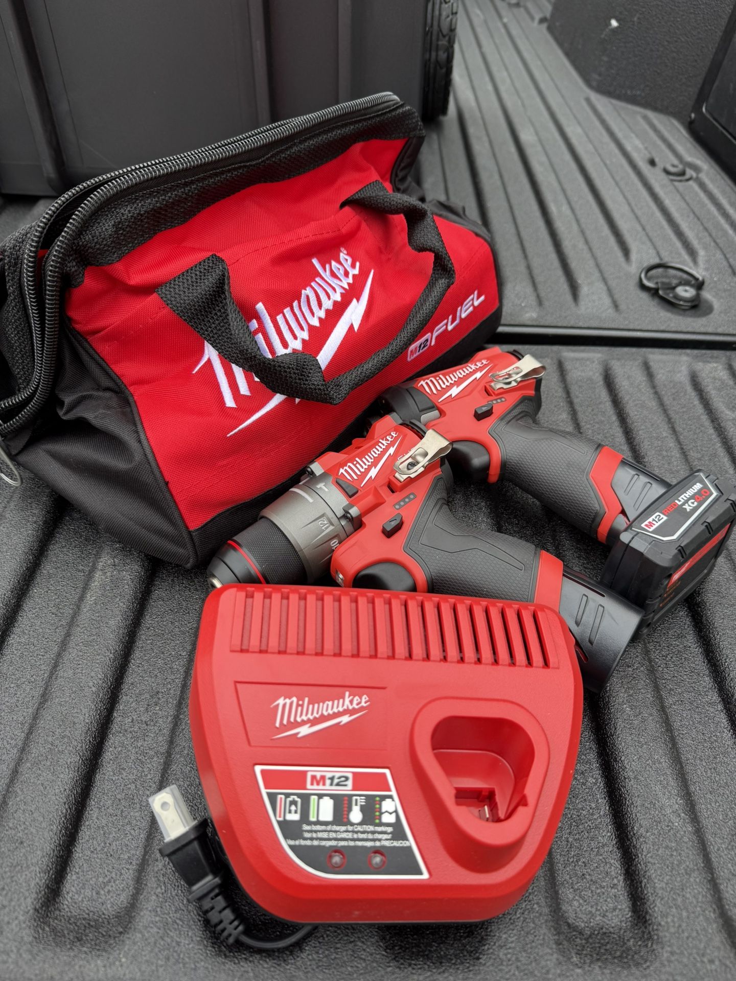 Milwaukee M12 FUEL Combo Kit – NUEVO Precio: $199