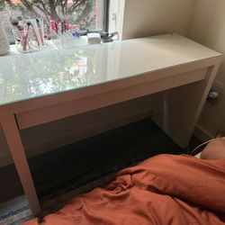 IKEA MALM Table