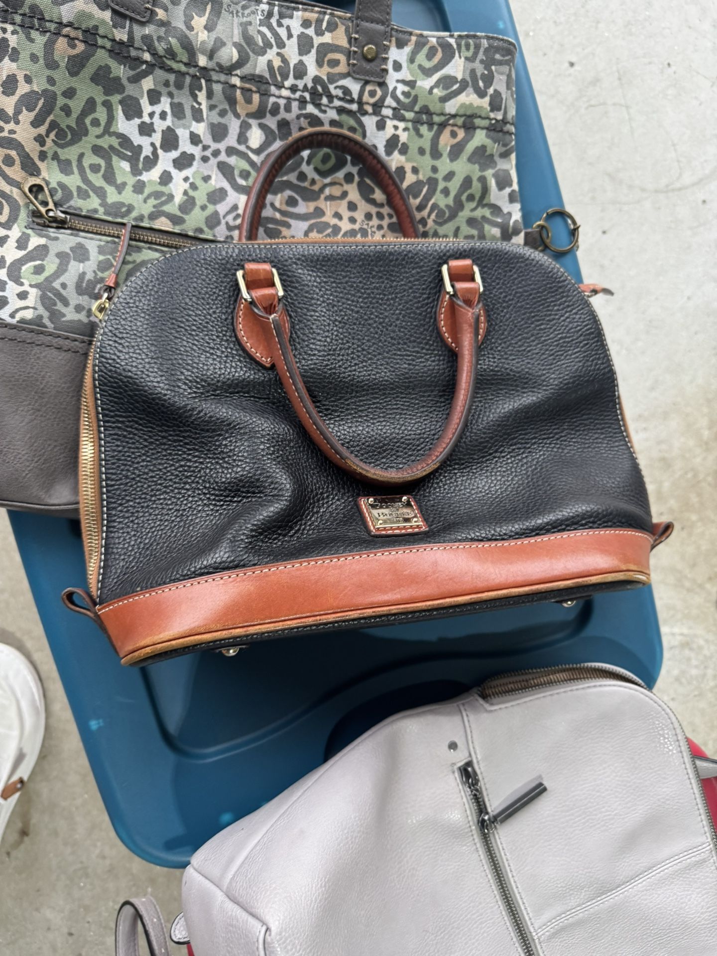 Dooney And Bourke Purse