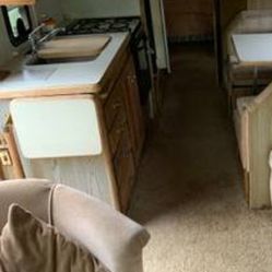 Nice Mobile Apartment RV On Wheels 