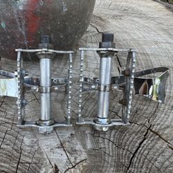 Vintage Made In France 🇫🇷 LYOTARD pedals 