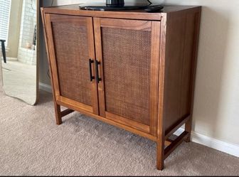 Target Threshold Warwick Cabinet