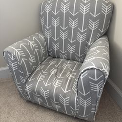 TODDLER SIZED Gray Arrow Pattern Armchair