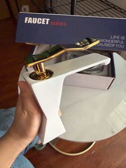Bathroom Basin Hot and Cold Water Faucet