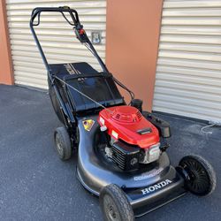 HondaHRC 216  hydrostatic transmission Commercial Lawn Mower