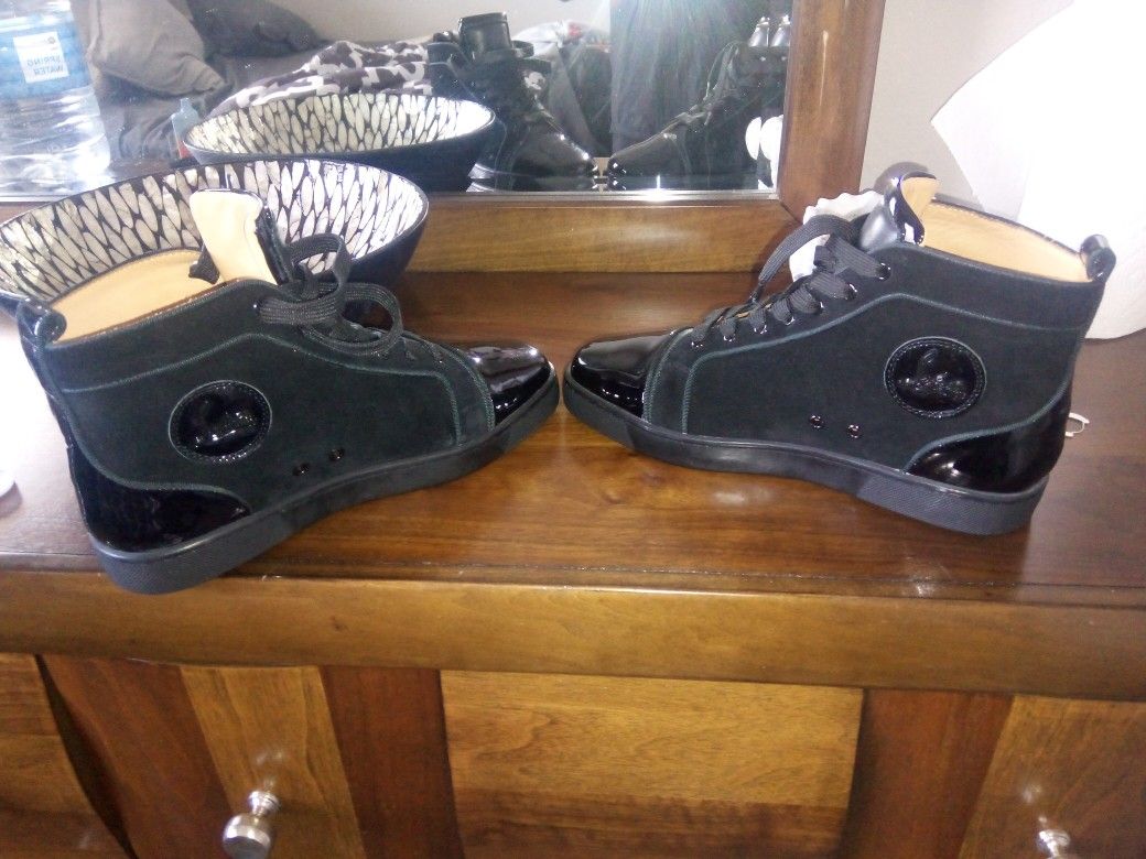 Christian Loubouitons Red Bottoms High Tops Mens  shoes