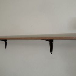 4 Ft Shelf With Brackets 