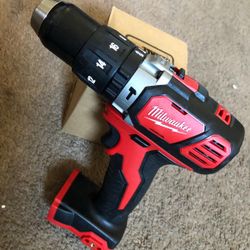 Milwaukee New Hammer Drill M18
