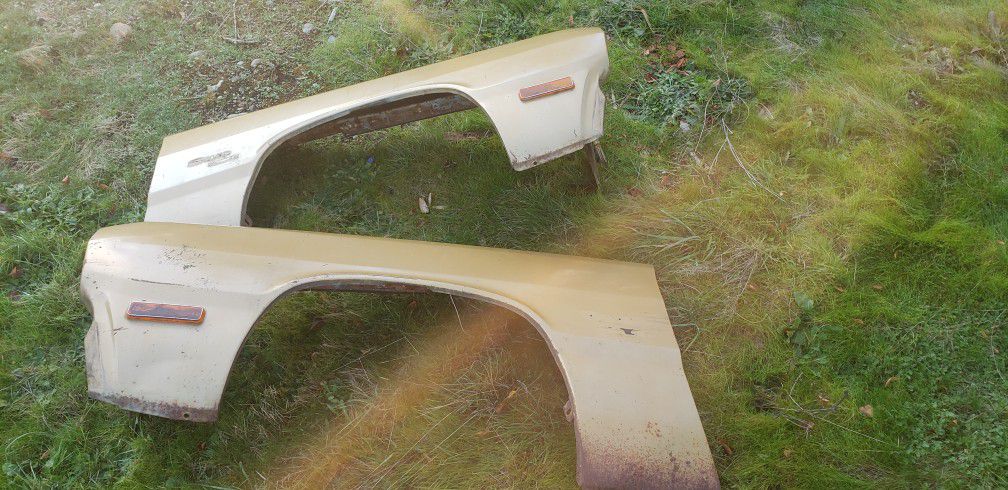 Plymouth Scamp, Dodge Dart, Plymouth Valiant, Plymouth Duster Fenders