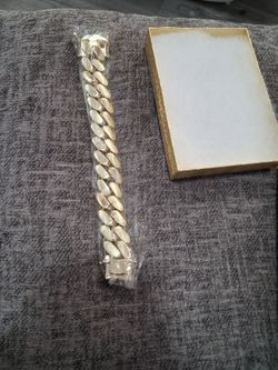 Flash sell today! 14k gold-plated Miami Cuban link 22mm bracelet
