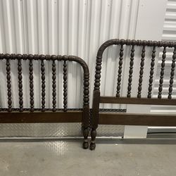 1800’s Antique Jenny Lind Twin