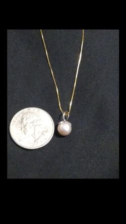 14kt 18" thin box link chain with 14kt white gold pearl pendant $120
