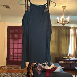 Blouse. Green With Gold Chain Shoulders