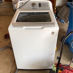 Used GE Washing Machine Whirlpool Dishwasher And Kitchen Aid Oven With range And Hood.  $200 For All 3