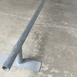 Skateboard Grind Rail