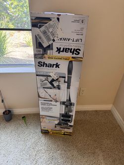 Shark Navigator Lift-Away Vacuum