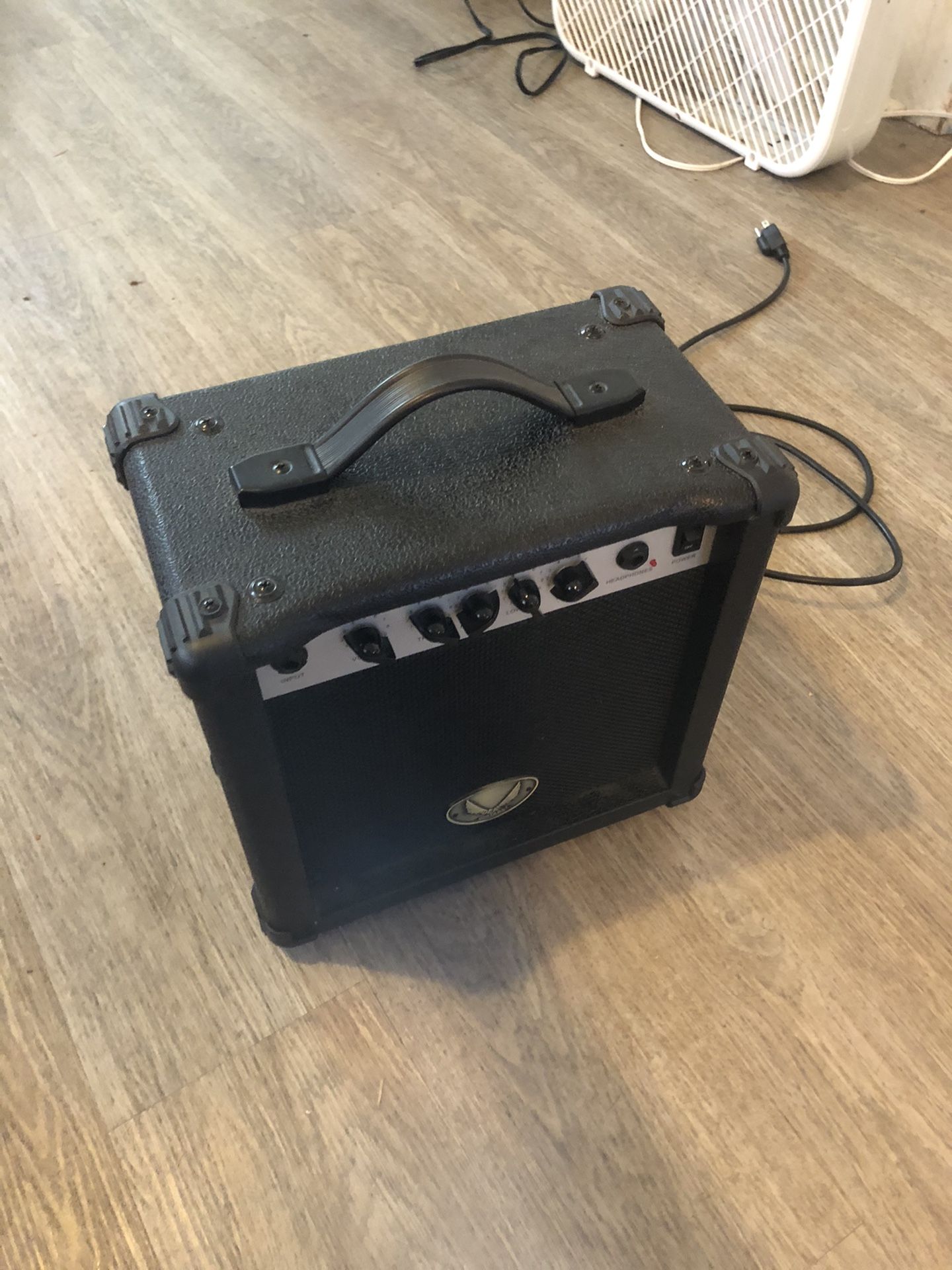 Dean- Guitar / Bass Amp (Speaker)