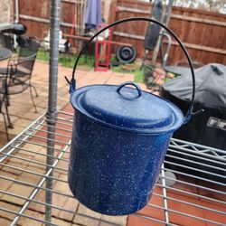 Cubeta De Peltre En Muy Buena Condición 