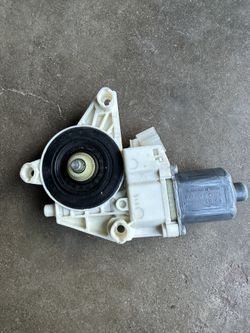 08-16 Mercedes W204 C300 GLK350 Rear Right Door Window Regulator Motor OEM